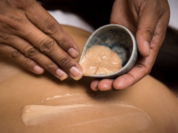 Gold Flake Oil massage