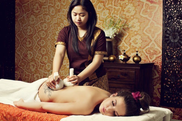 Herbal Stamp massage